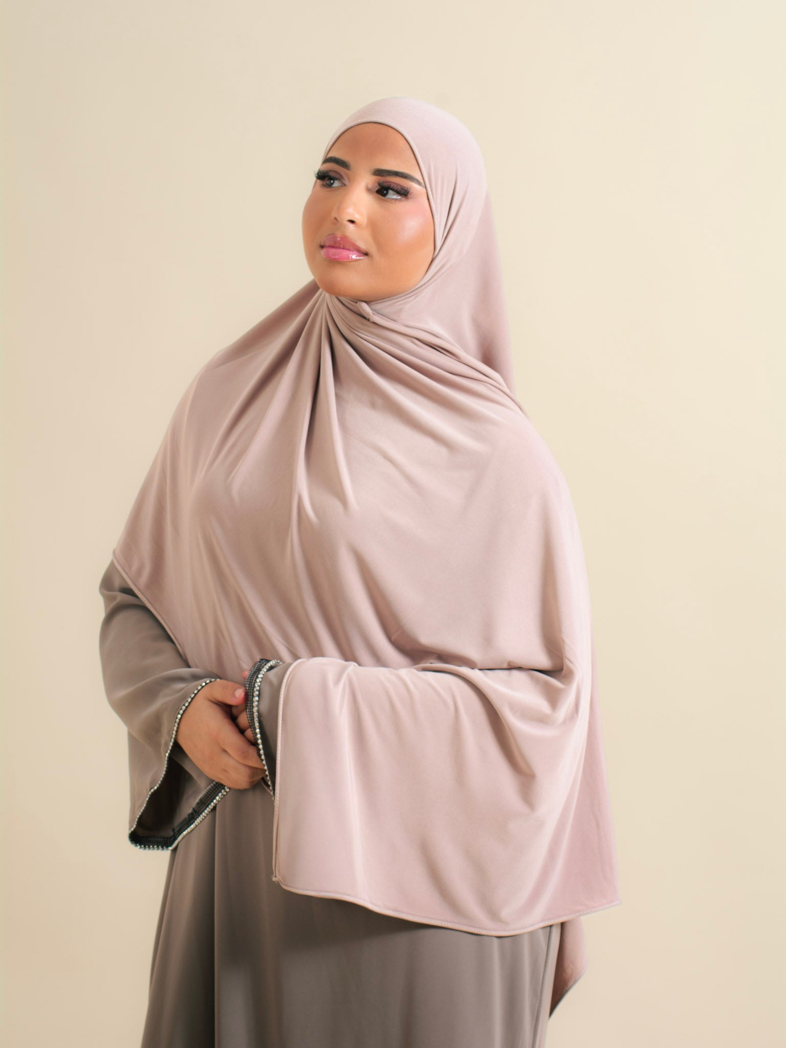 Abaya MYMYA Taupe - Voile drapé