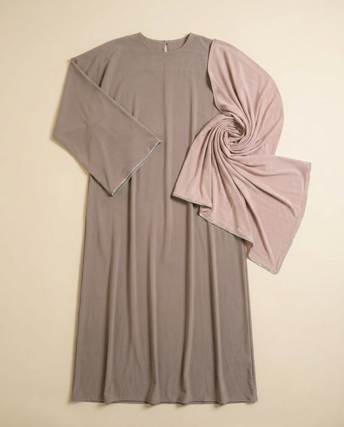 Abaya MYMYA Taupe avec voile assorti - packshot